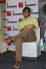 Vivek Oberoi at Secret of Nagas book launch in Mumbai on 19th Aug 2011 (36).JPG